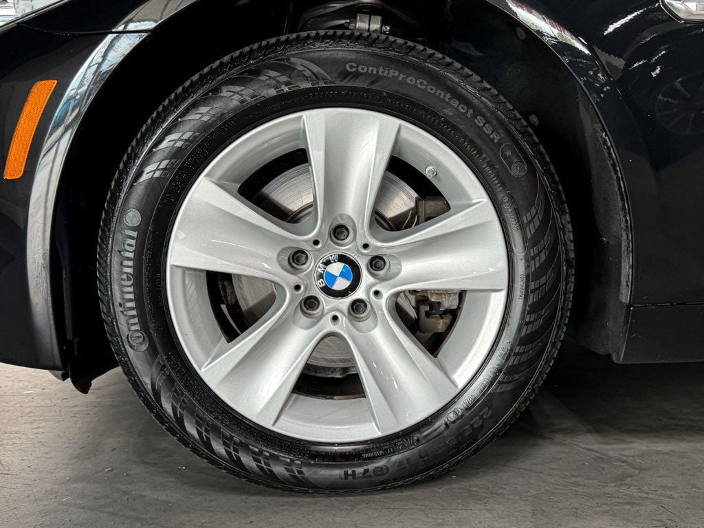 2012 BMW 5 Series 528i xDrive - 23095541 - 43