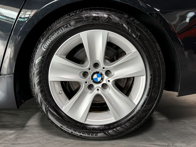 2012 BMW 5 Series 528i xDrive - 23095541 - 44