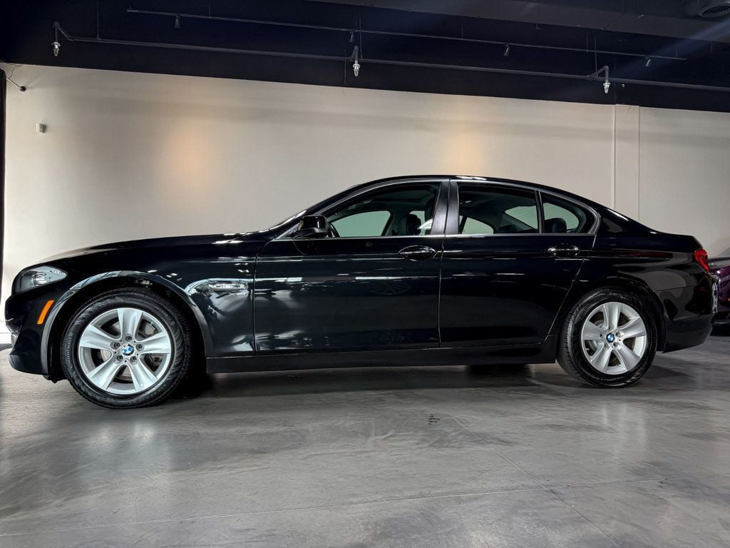 2012 BMW 5 Series 528i xDrive - 23095541 - 48