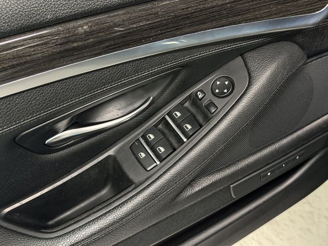 2012 BMW 5 Series 528i xDrive - 23095541 - 64