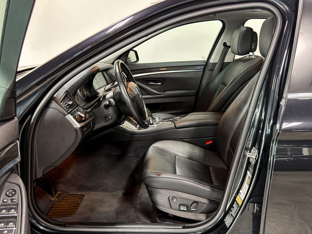 2012 BMW 5 Series 528i xDrive - 23095541 - 6
