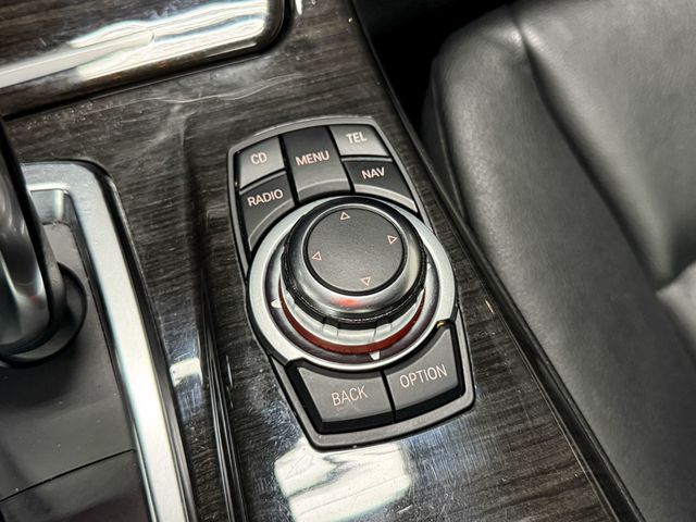 2012 BMW 5 Series 528i xDrive - 23095541 - 70