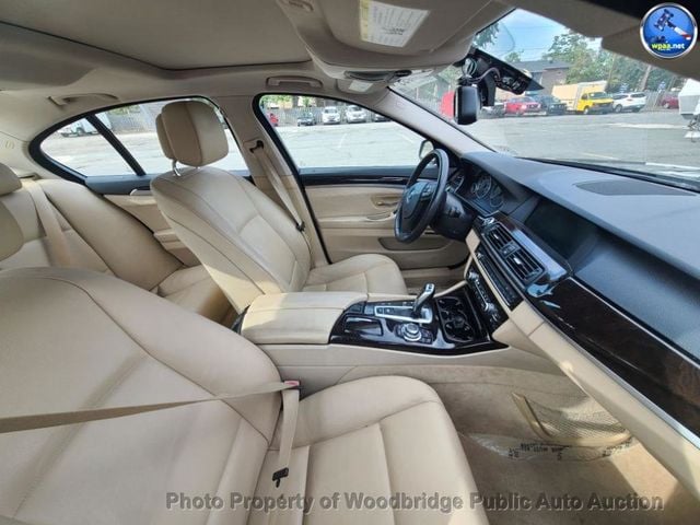 2012 BMW 5 Series 528i xDrive - 23086846 - 9