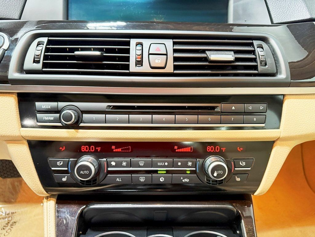 2012 BMW 5 Series 528i xDrive - 22901480 - 16