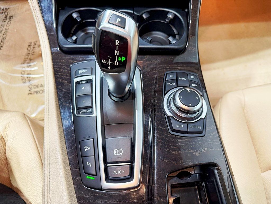 2012 BMW 5 Series 528i xDrive - 22901480 - 17