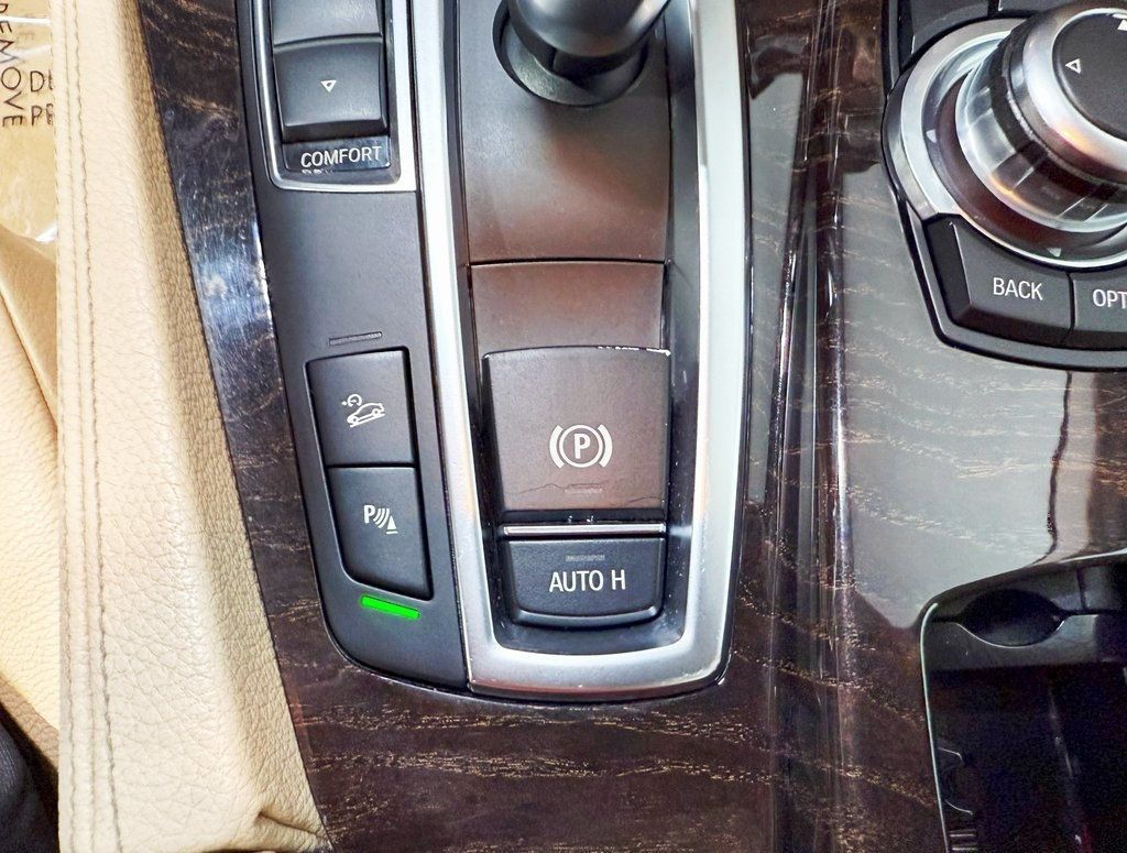 2012 BMW 5 Series 528i xDrive - 22901480 - 20