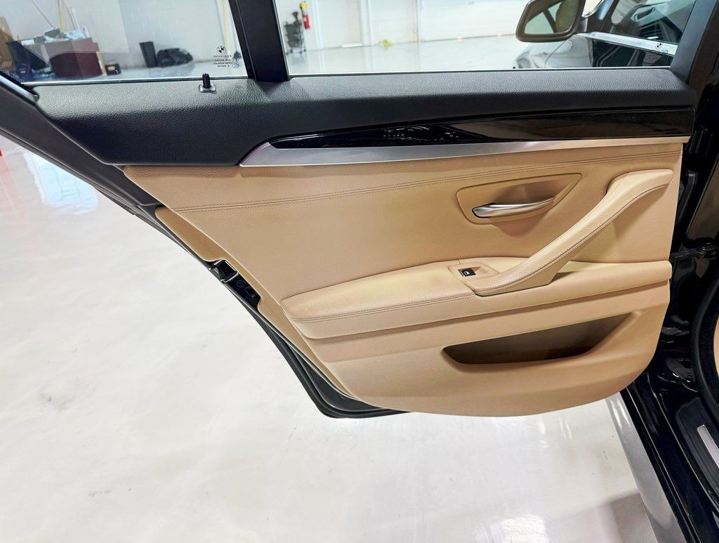 2012 BMW 5 Series 528i xDrive - 22901480 - 33