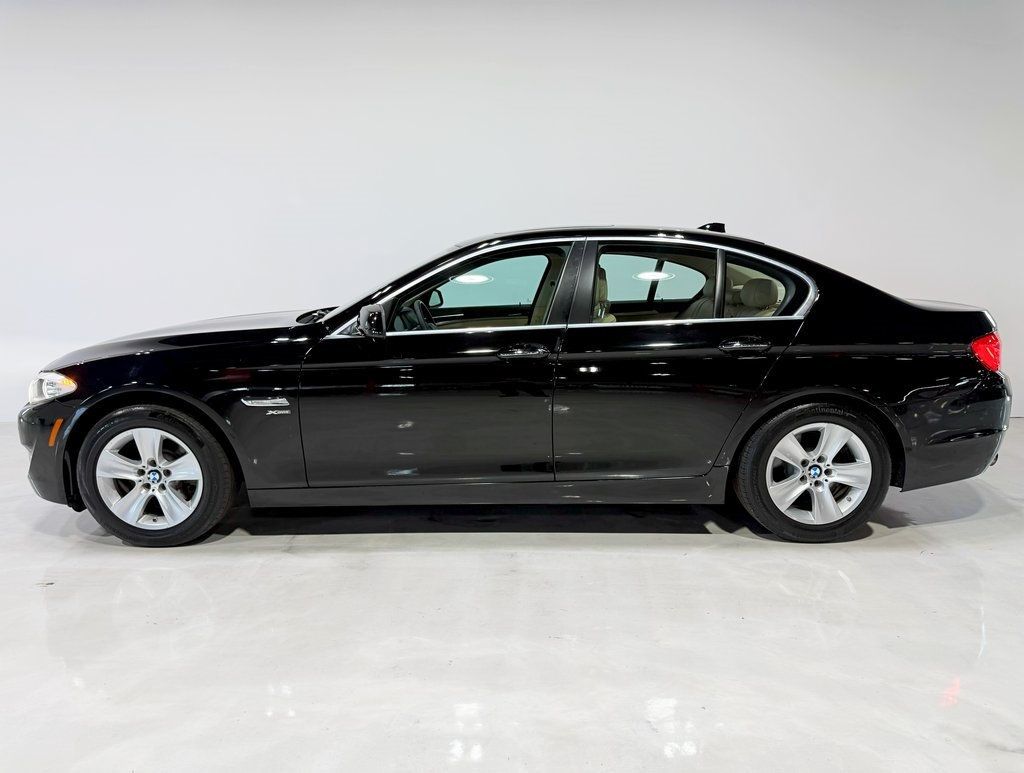 2012 BMW 5 Series 528i xDrive - 22901480 - 3