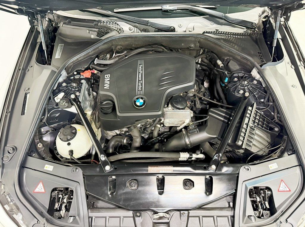 2012 BMW 5 Series 528i xDrive - 22901480 - 41