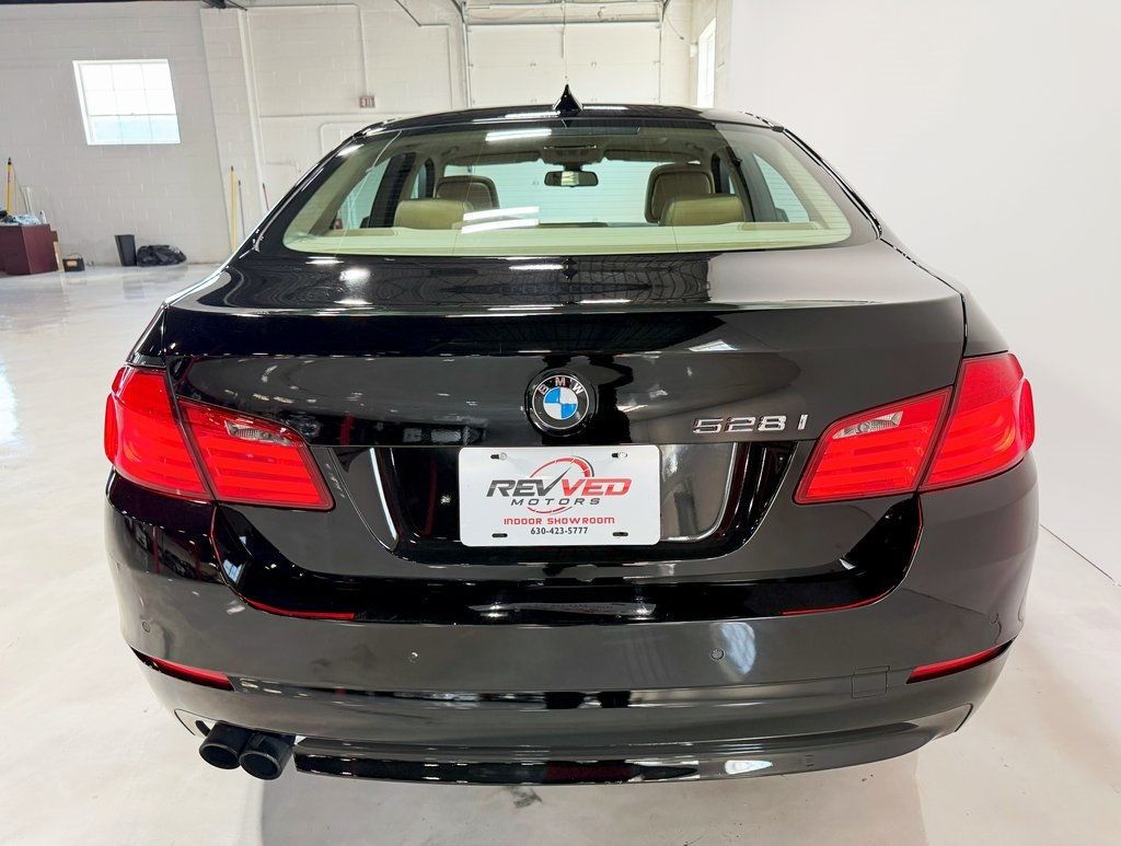 2012 BMW 5 Series 528i xDrive - 22901480 - 5