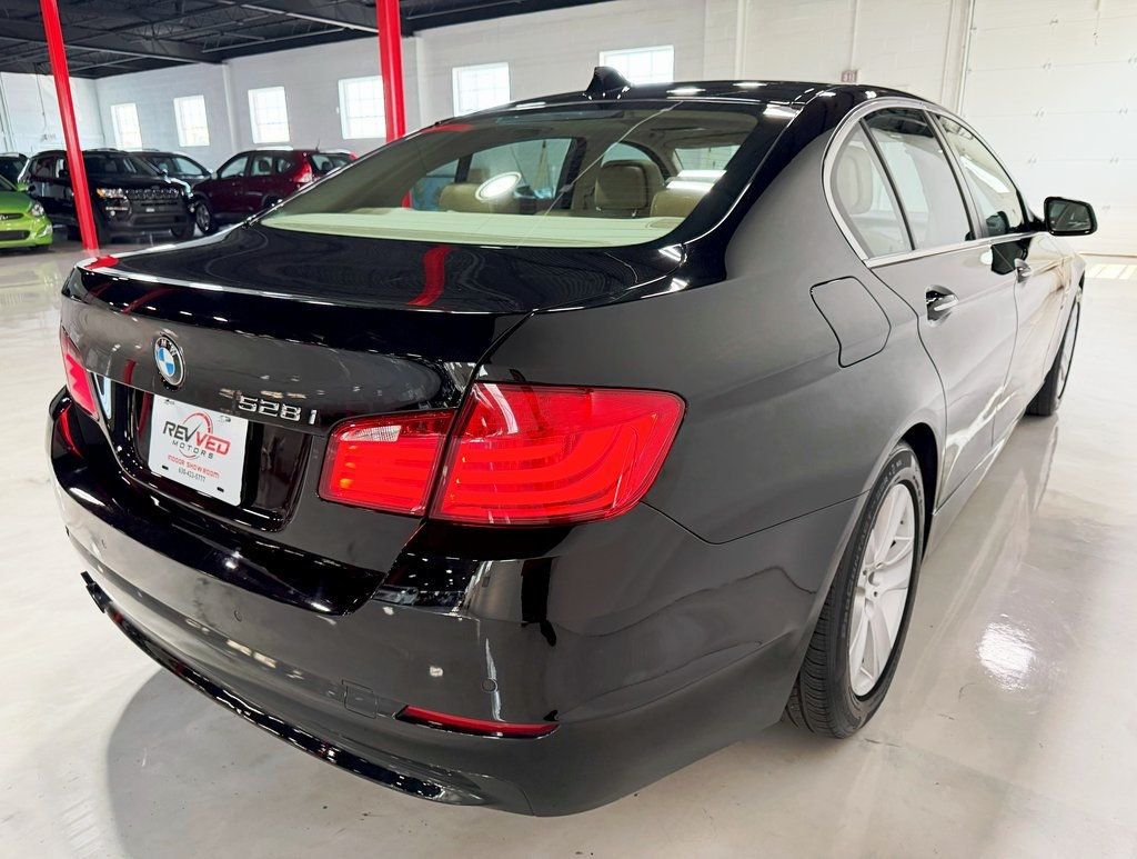2012 BMW 5 Series 528i xDrive - 22901480 - 6