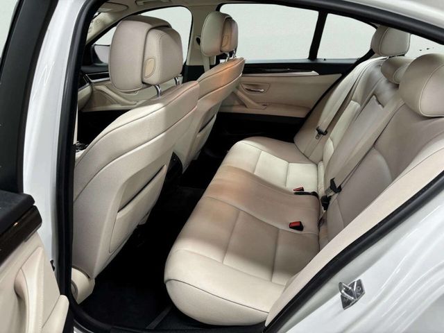 2012 BMW 5 Series 528i xDrive - 23048942 - 17