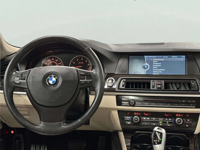 2012 BMW 5 Series 528i xDrive - 23048942 - 24