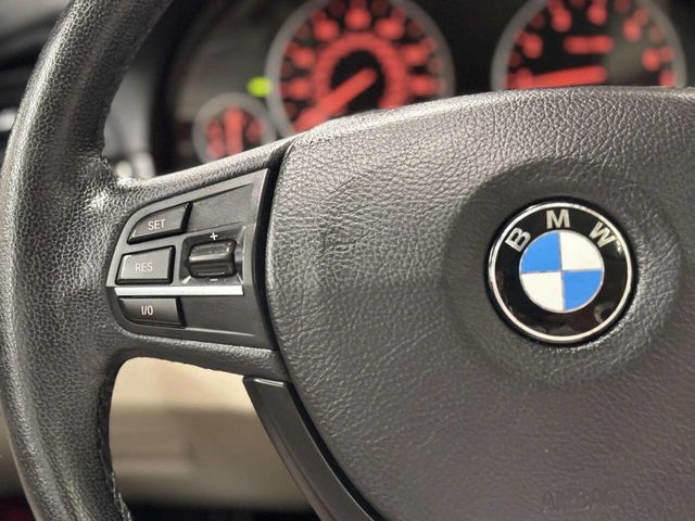 2012 BMW 5 Series 528i xDrive - 23048942 - 32