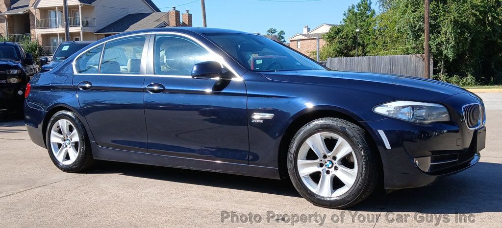 2012 BMW 5 Series 528i xDrive - 22605770 - 4