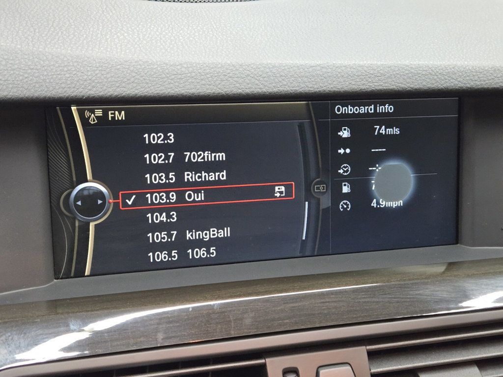 2012 BMW 5 Series 535i - 22918986 - 17