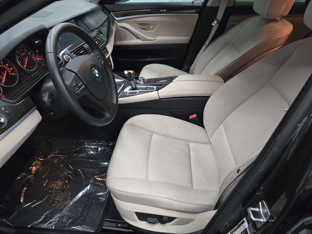 2012 BMW 5 Series 535i - 22918986 - 6