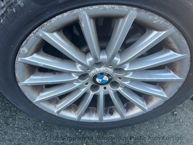 2012 BMW 5 Series 535i xDrive - 22945439 - 14