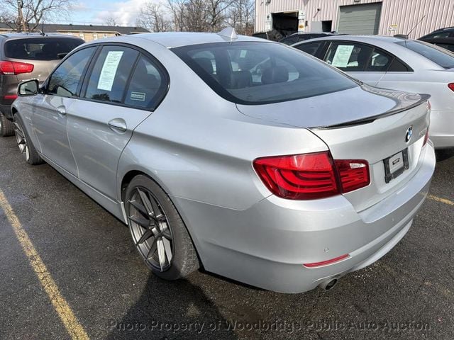 2012 BMW 5 Series 535i xDrive - 22987419 - 4