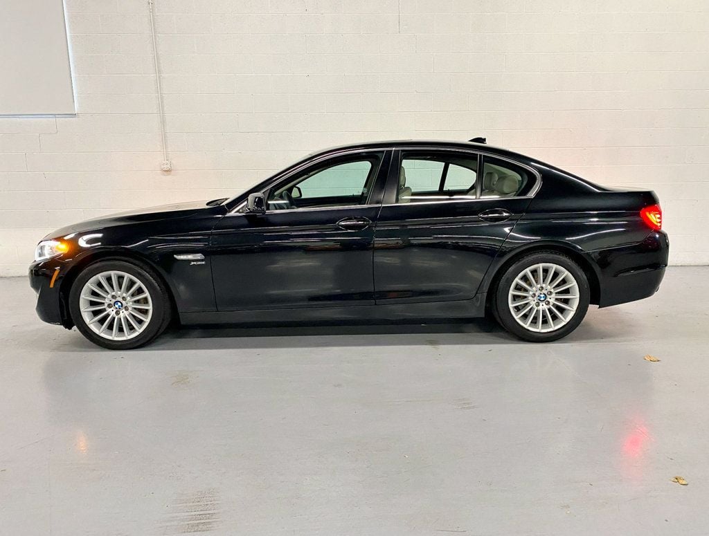 2012 BMW 5 Series 535i xDrive - 22647681 - 3