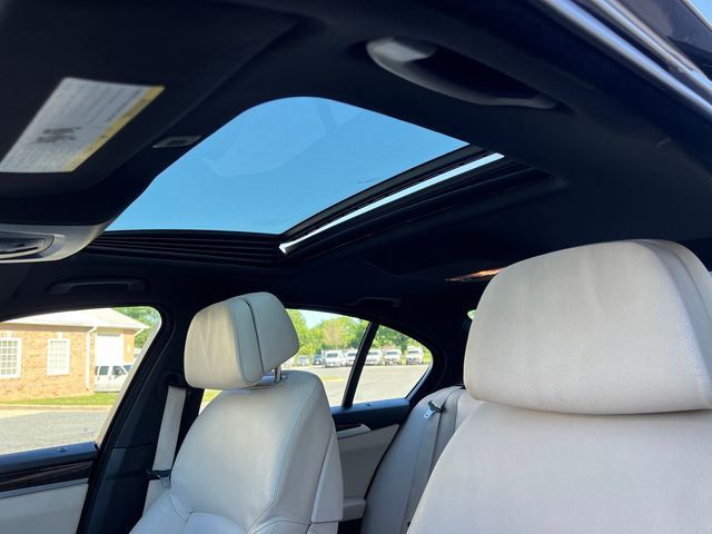 2012 BMW 5 Series 550i - 23036055 - 12