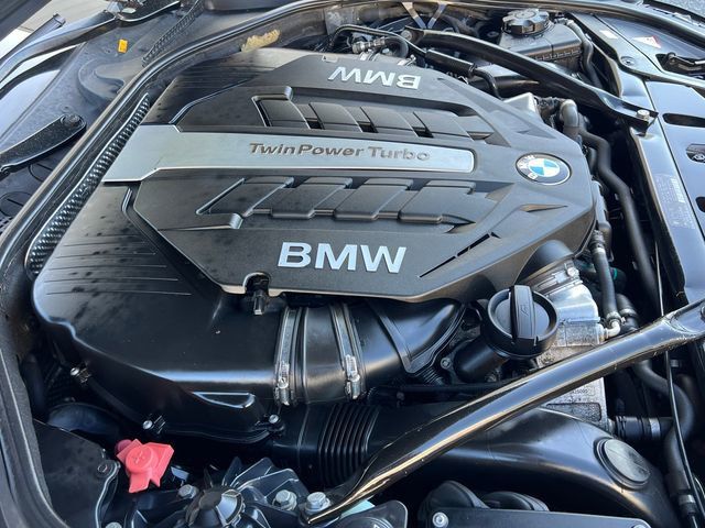 2012 BMW 5 Series 550i - 23036055 - 21