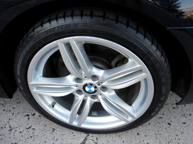 2012 BMW 5 Series 550i xDrive - 22492638 - 33