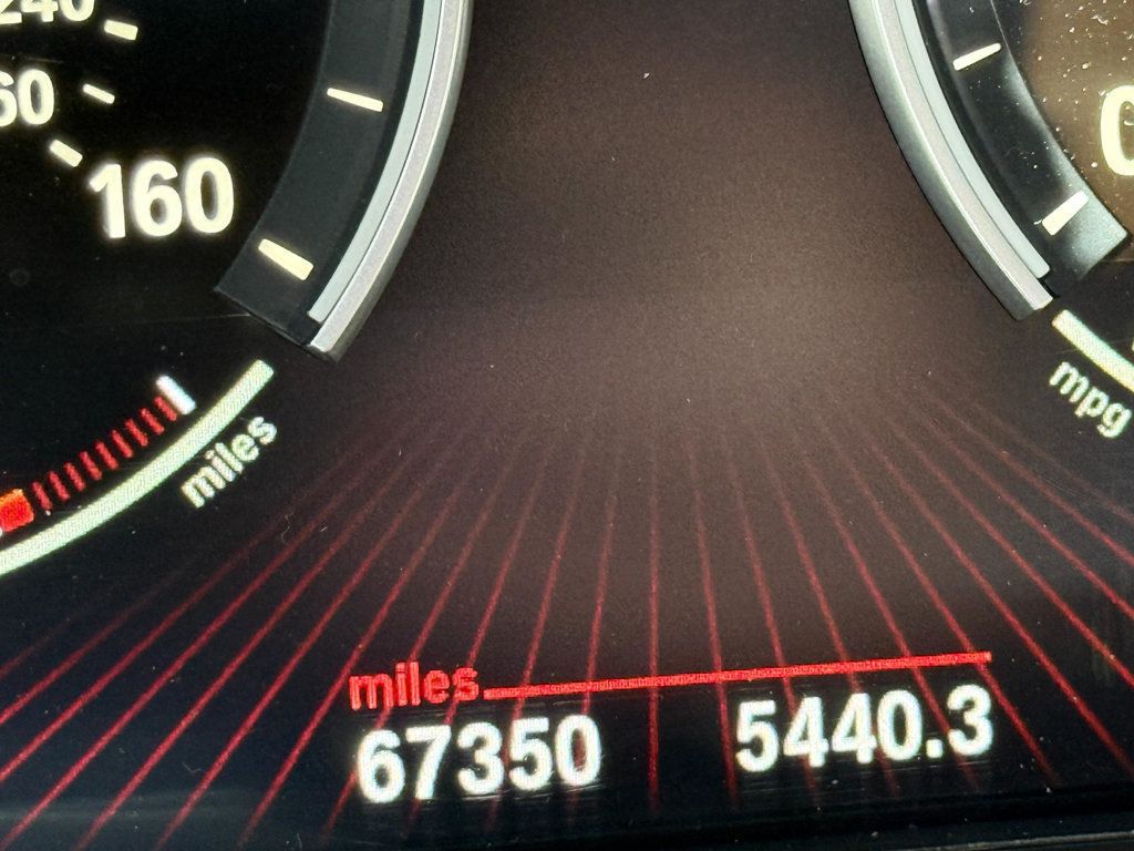 2012 BMW 6 Series 650i - 22957230 - 8