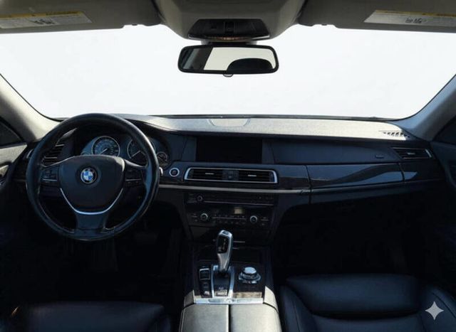 2012 BMW 7 Series 750Li xDrive - 22847634 - 16