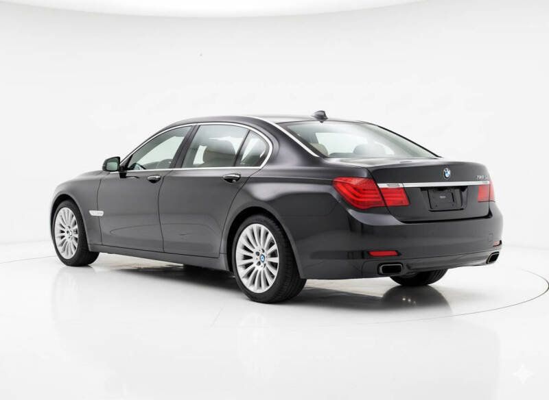 2012 BMW 7 Series 750Li xDrive - 22847634 - 6