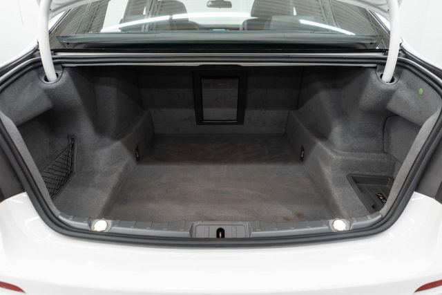 2012 BMW 7 Series 750Li xDrive - 23047433 - 32