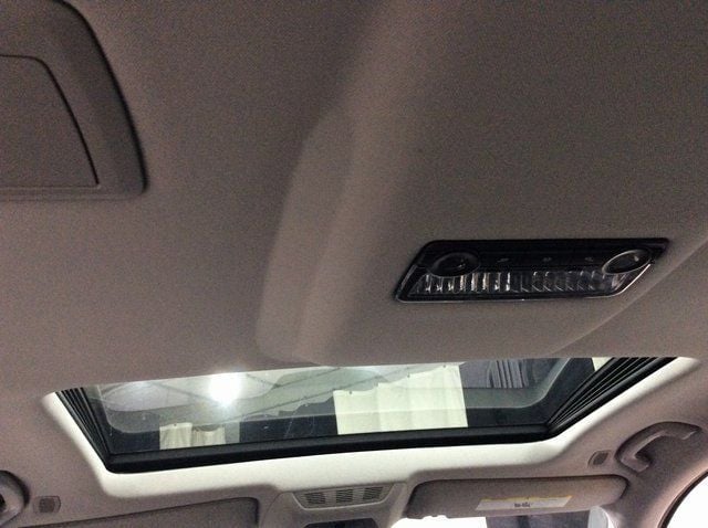 2012 BMW 7 Series 750Li xDrive - 22983108 - 13