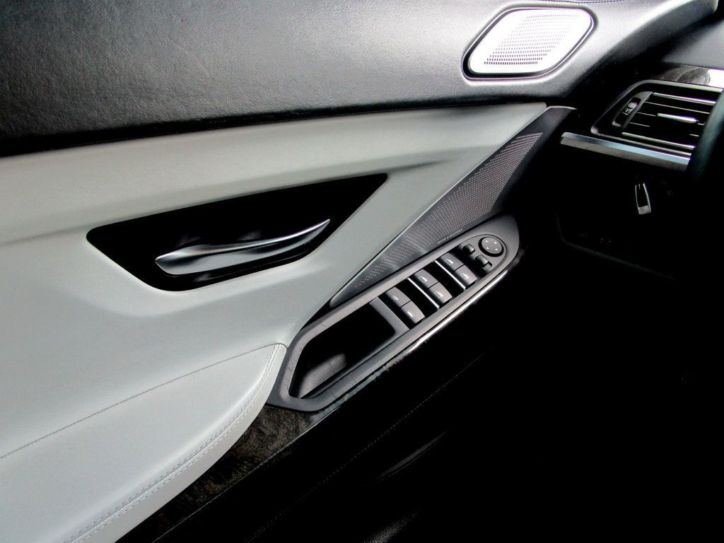 2012 BMW M6 2dr Convertible - 23018457 - 30