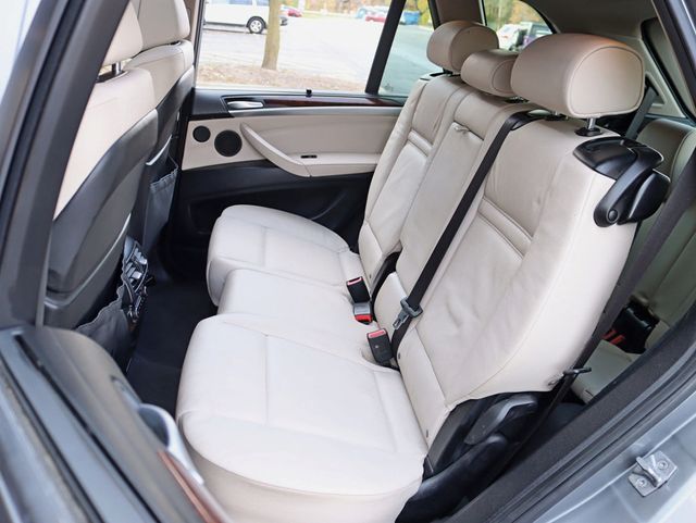 2012 BMW X5 35D Diesel Premium / Cold Pkg 3rd Row Seat - 22941695 - 24