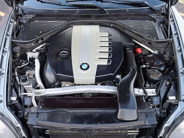 2012 BMW X5 35D Diesel Premium / Cold Pkg 3rd Row Seat - 22941695 - 36