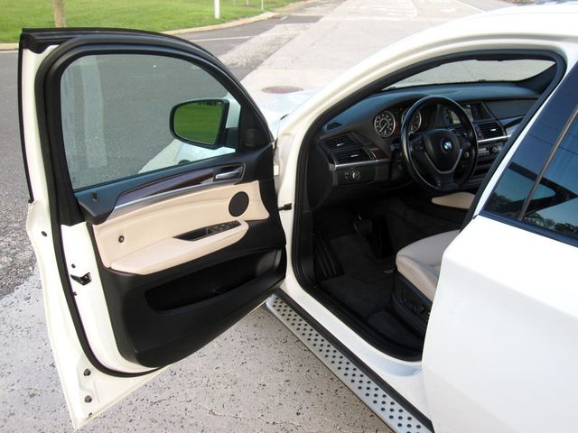 2012 BMW X6 50i - 22851809 - 15