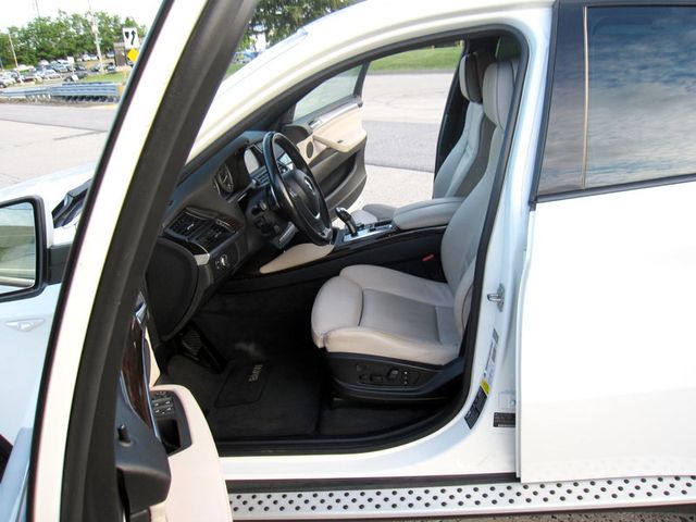 2012 BMW X6 50i - 22851809 - 16
