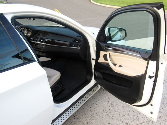 2012 BMW X6 50i - 22851809 - 20
