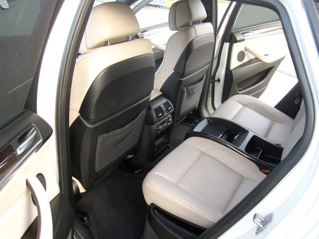 2012 BMW X6 50i - 22851809 - 26