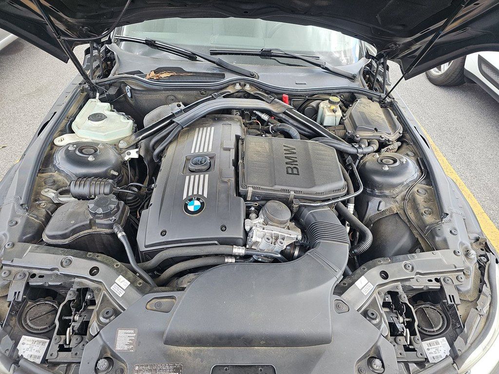 2012 BMW Z4 Roadster sDrive35is - 23010613 - 12