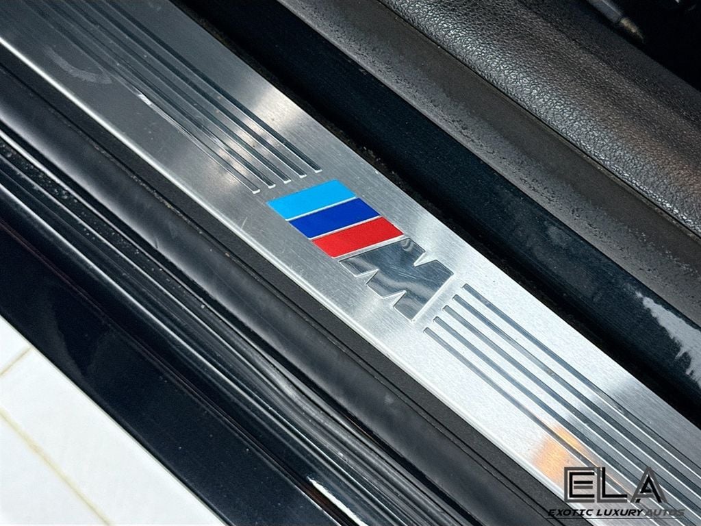 2012 BMW Z4 Roadster sDrive35is - 23010613 - 16