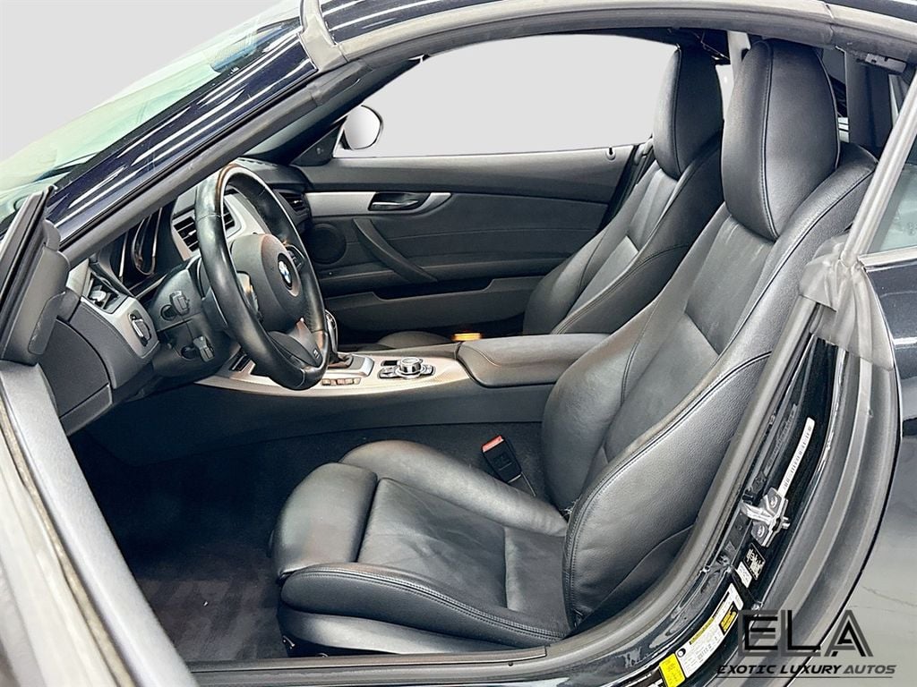 2012 BMW Z4 Roadster sDrive35is - 23010613 - 17