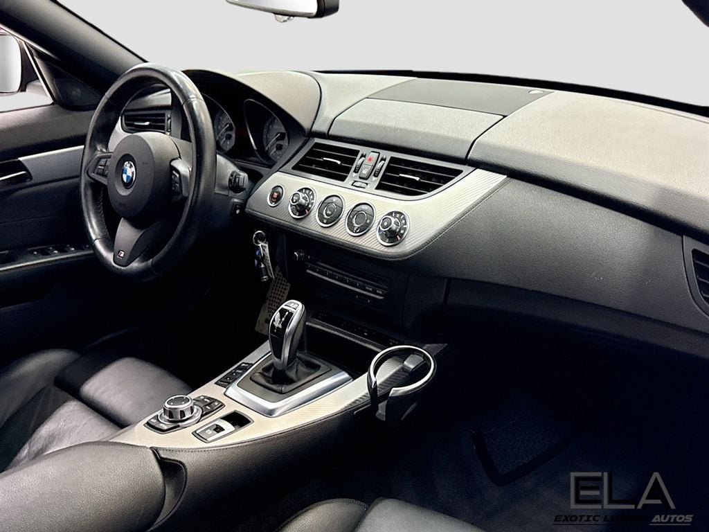 2012 BMW Z4 Roadster sDrive35is - 23010613 - 22