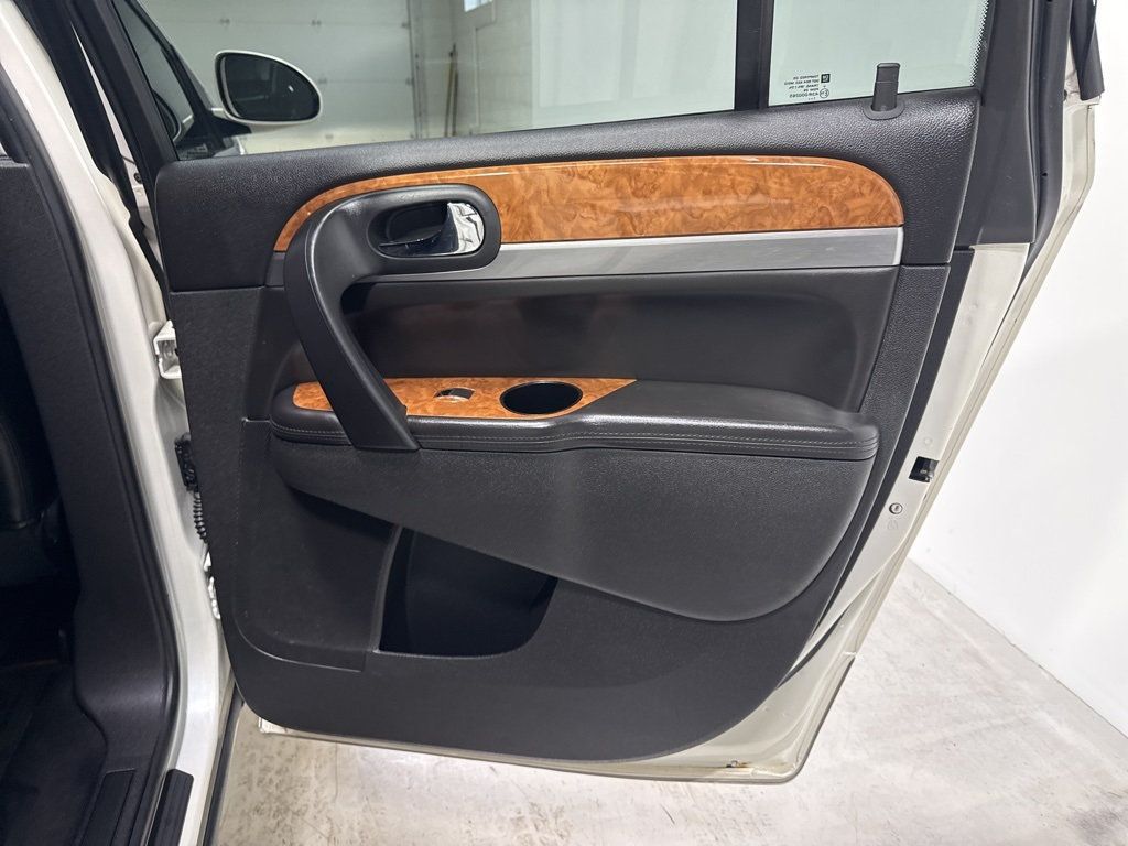 2012 Buick Enclave FWD 4dr Leather - 22961620 - 37