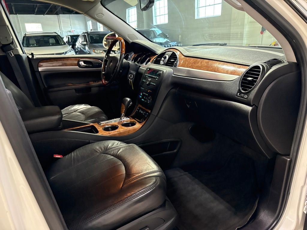 2012 Buick Enclave FWD 4dr Leather - 23040655 - 37