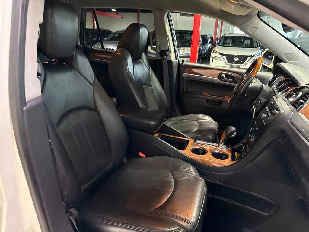2012 Buick Enclave FWD 4dr Leather - 23040655 - 38