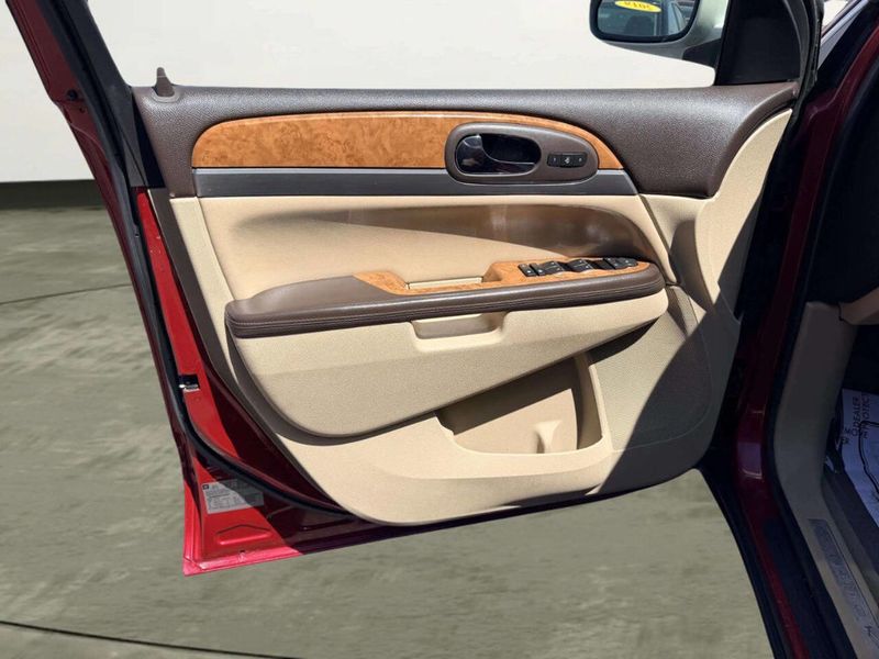2012 Buick Enclave FWD 4dr Leather - 23025736 - 13