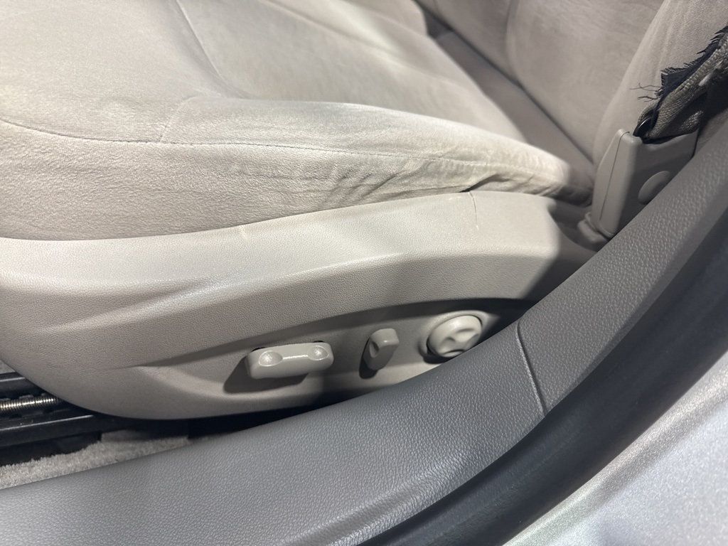 2012 Buick LaCrosse 4dr Sedan Convenience FWD - 22975744 - 21