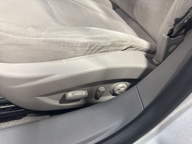 2012 Buick LaCrosse 4dr Sedan Convenience FWD - 22975744 - 21