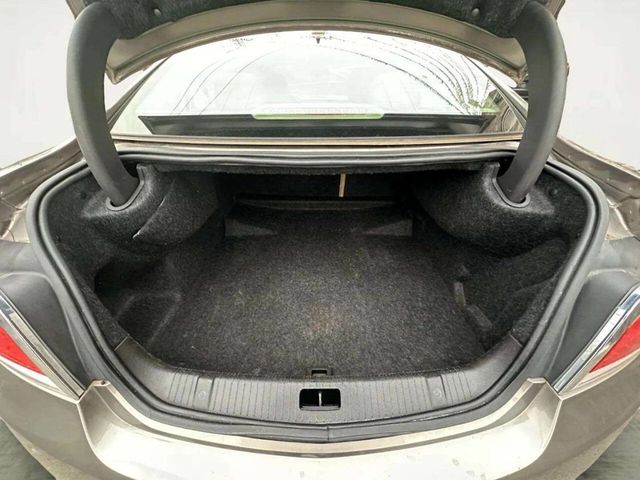 2012 Buick LaCrosse 4dr Sedan Leather FWD - 22963898 - 9